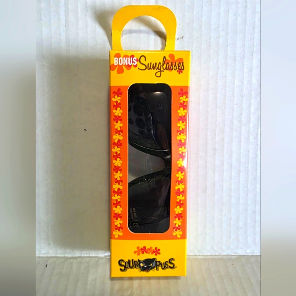 New SOURPUSS Sunglasses Adult S8ze Black & White UV 400 Protection